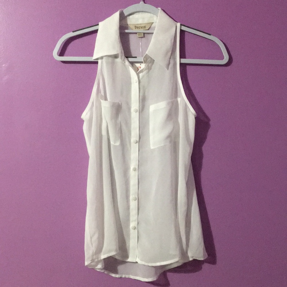 White collared top